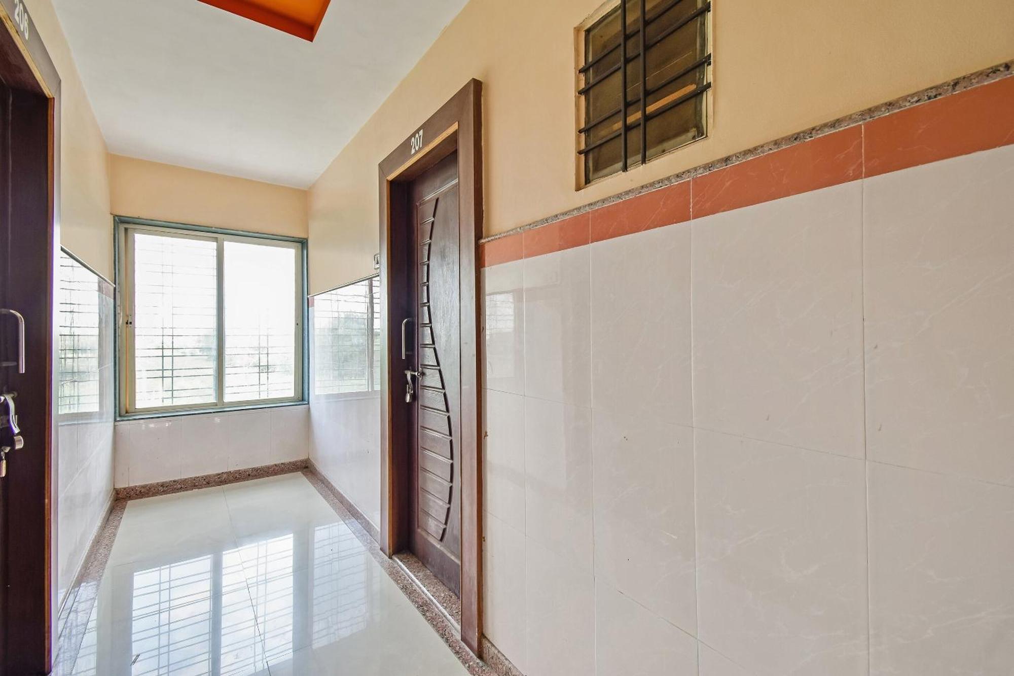 SPOT ON 49550 Hotel Jeeva Residency Shirdi Buitenkant foto