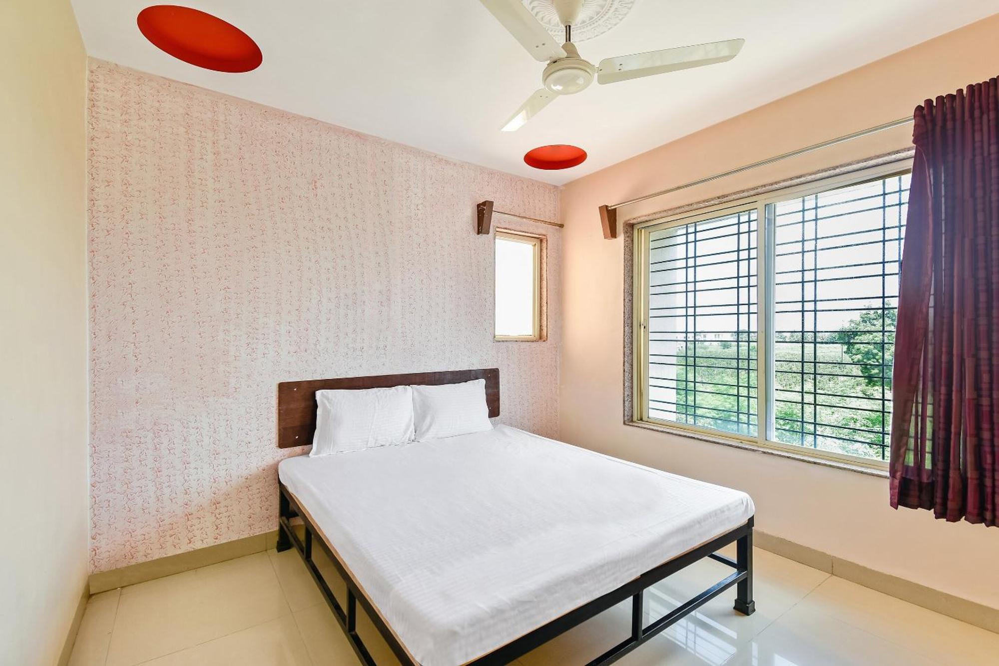 SPOT ON 49550 Hotel Jeeva Residency Shirdi Buitenkant foto